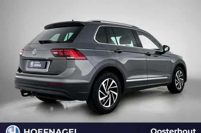 Volkswagen Tiguan (2019) thumbnail 2
