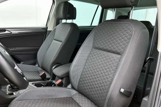 Volkswagen Tiguan (2019) thumbnail 5