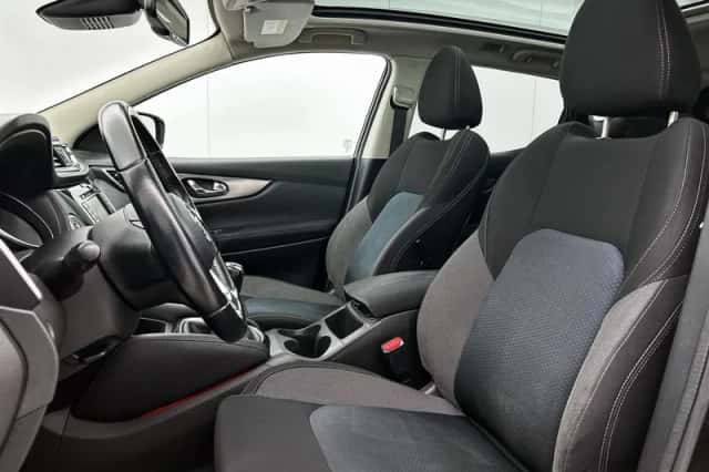 Nissan Qashqai (2018) thumbnail 4