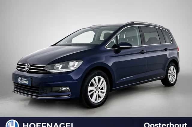 Volkswagen Touran (2021) thumbnail 1