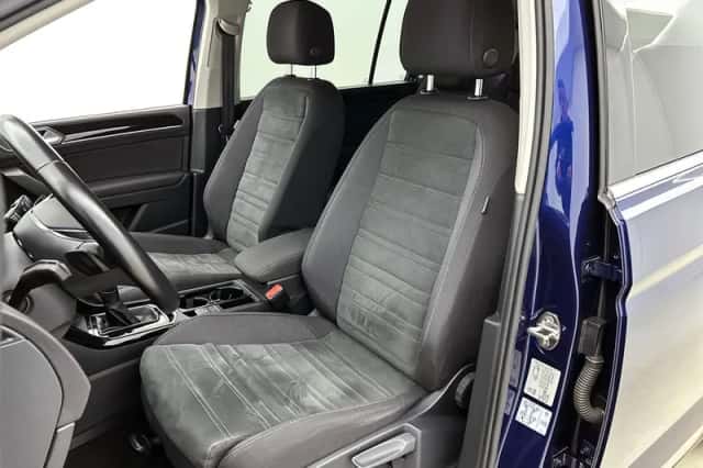 Volkswagen Touran (2021) thumbnail 4