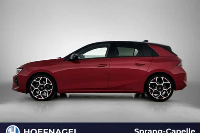 Opel Astra (2023) thumbnail 3
