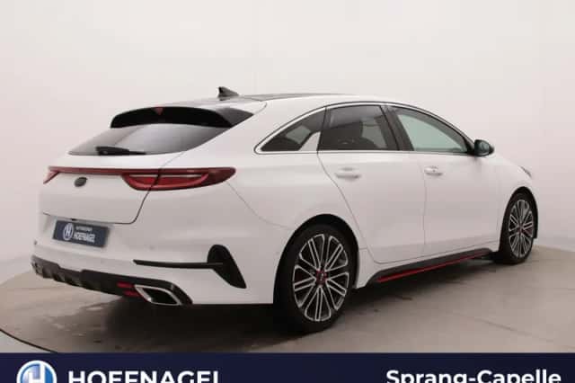 Kia ProCeed (2020) thumbnail 2