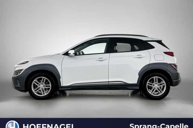 Hyundai Kona (2022) thumbnail 3