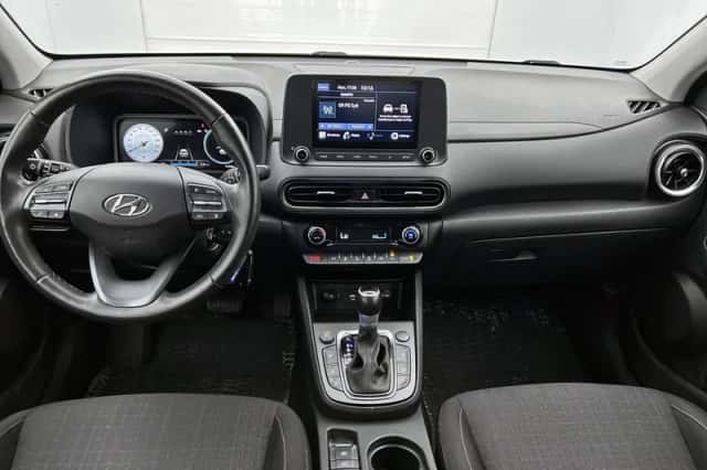 Hyundai Kona (2022) thumbnail 4
