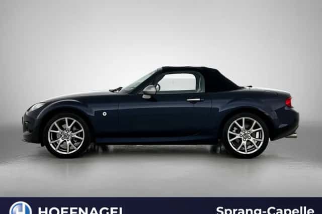 Mazda MX-5 (2015) thumbnail 3