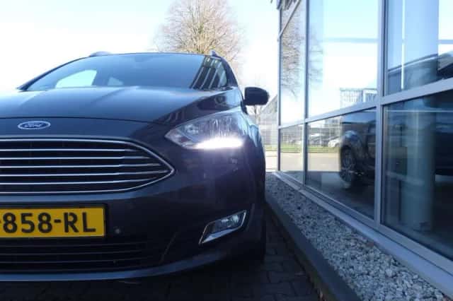 Ford Grand C-Max (2017) thumbnail 3