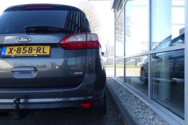 Ford Grand C-Max (2017) thumbnail 4