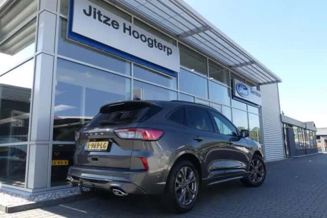 Ford Kuga (2020) thumbnail 2