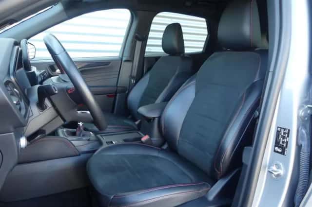 Ford Kuga (2021) thumbnail 4