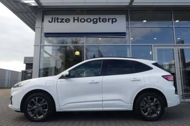 Ford Kuga (2022) thumbnail 6