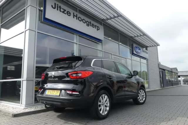 Renault Kadjar (2020) thumbnail 2