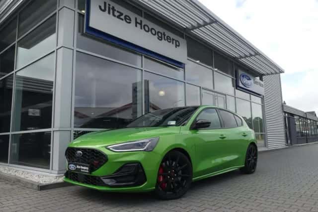 Ford Focus (2023) thumbnail 1