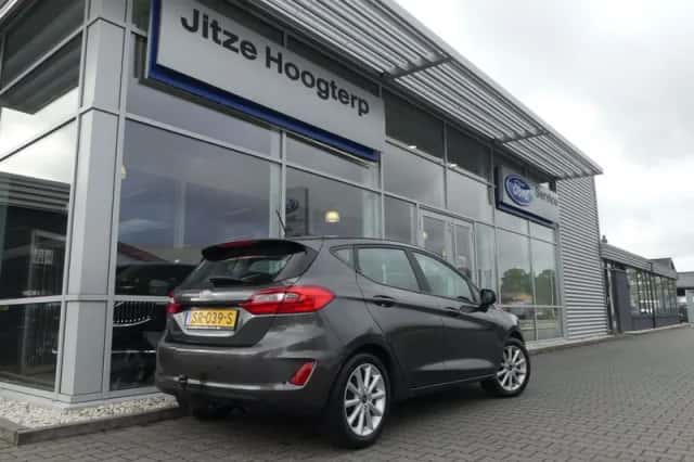 Ford Fiesta (2018) thumbnail 2
