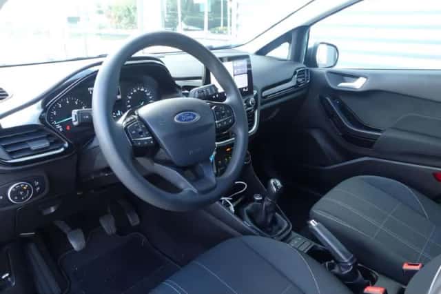 Ford Fiesta (2018) thumbnail 3