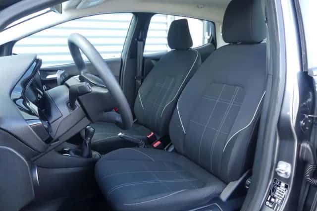 Ford Fiesta (2018) thumbnail 4