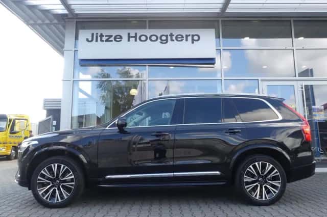 Volvo XC90 (2023) thumbnail 6