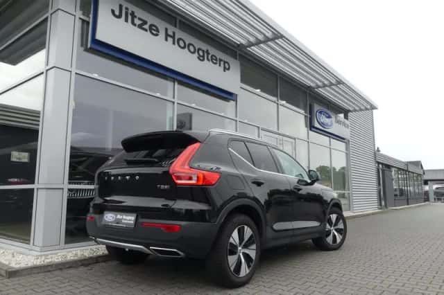 Volvo XC40 (2020) thumbnail 2