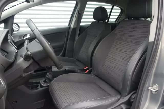 Opel Corsa (2014) thumbnail 4