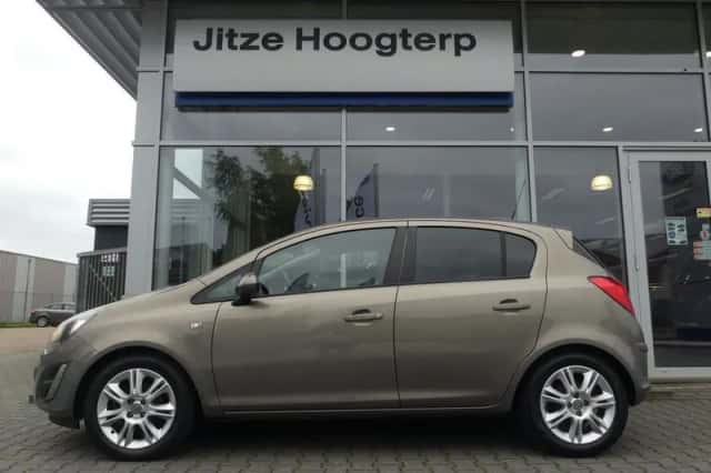 Opel Corsa (2014) thumbnail 6