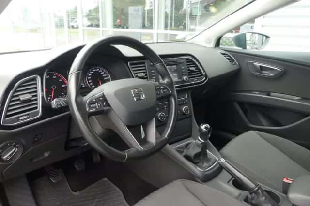 SEAT Leon (2015) thumbnail 3
