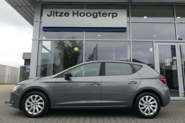 SEAT Leon (2015) thumbnail 6