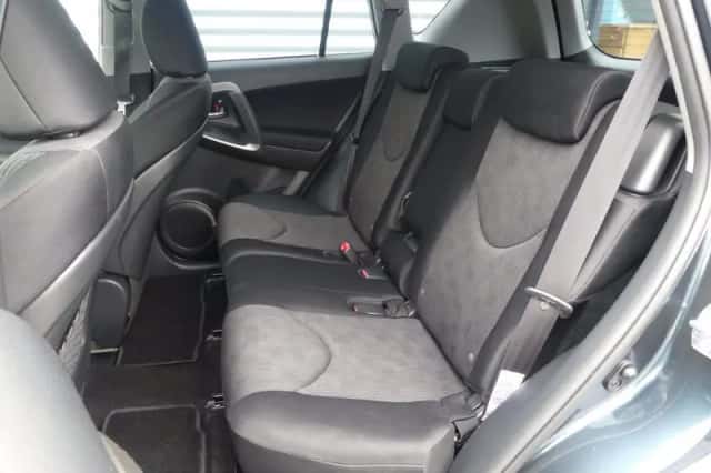 Toyota RAV4 (2009) thumbnail 5