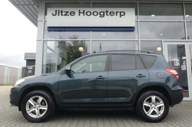 Toyota RAV4 (2009) thumbnail 6