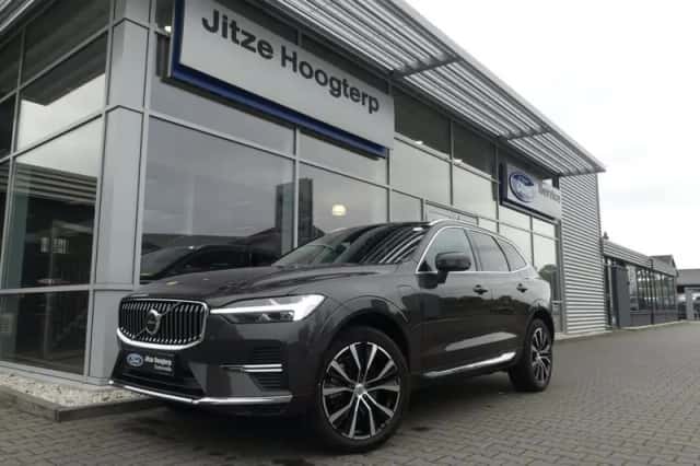 Volvo XC60 (2023) thumbnail 1