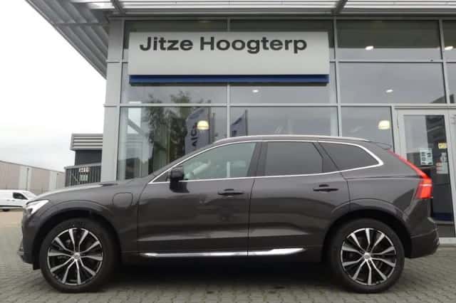 Volvo XC60 (2023) thumbnail 6