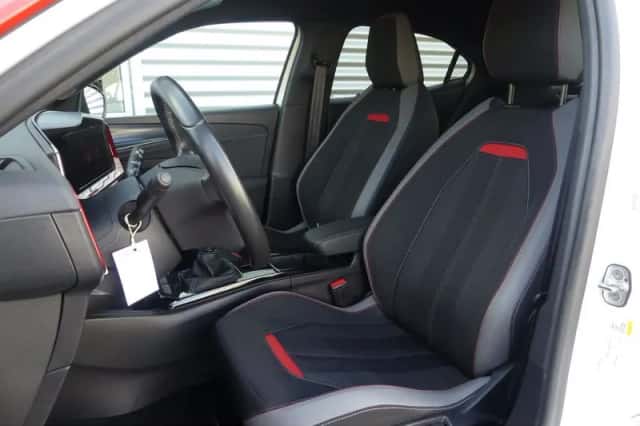 Opel Mokka (2023) thumbnail 4