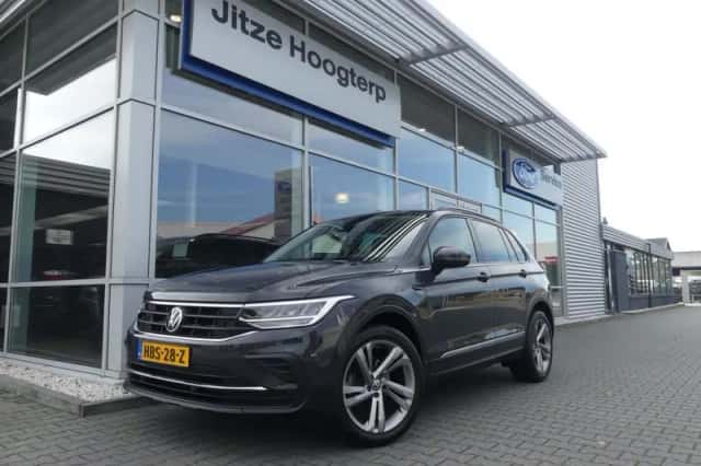 Volkswagen Tiguan (2021) thumbnail 1