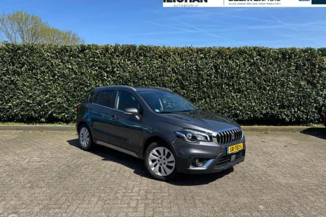 Suzuki S-Cross (2018) thumbnail 3
