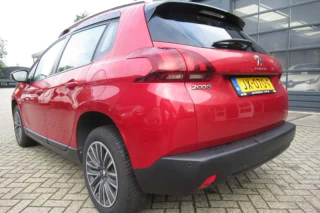 Peugeot 2008 (2016) thumbnail 4