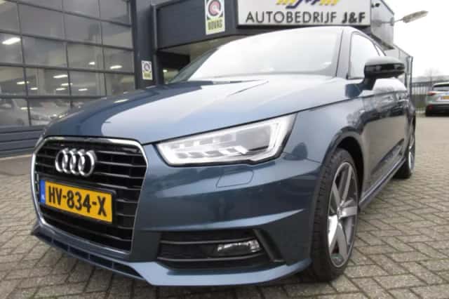 Audi A1 (2016) thumbnail 3
