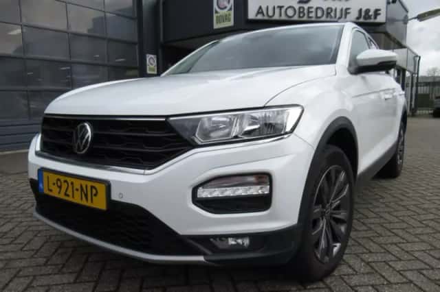 Volkswagen T-Roc (2021) thumbnail 1