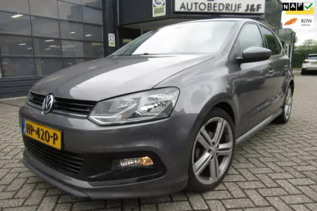 Volkswagen Polo (2015) thumbnail 1