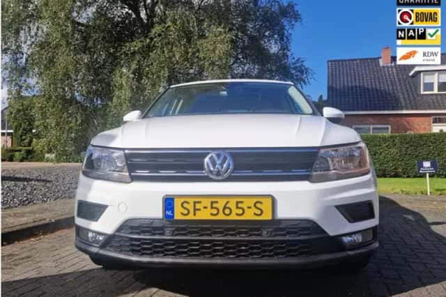 Volkswagen Tiguan (2018) thumbnail 1