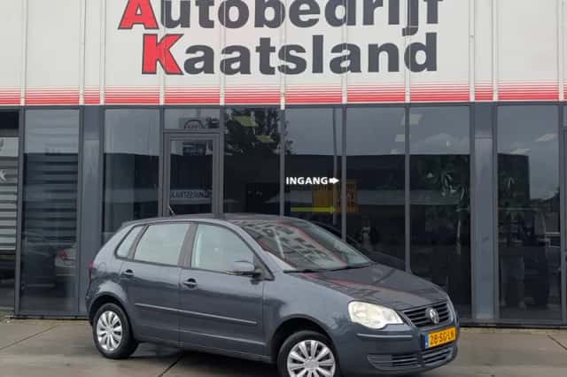 Volkswagen Polo (2006) thumbnail 1