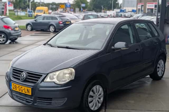 Volkswagen Polo (2006) thumbnail 2