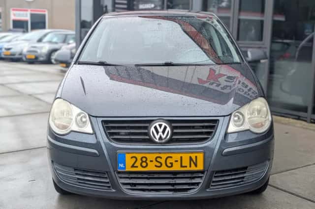 Volkswagen Polo (2006) thumbnail 3