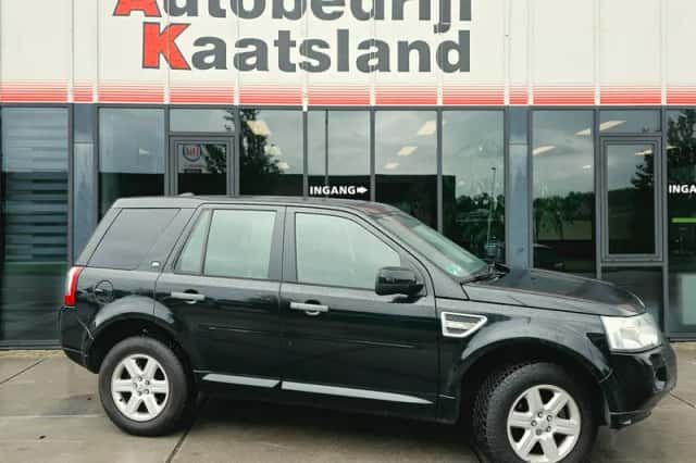 Land Rover Freelander (2011) thumbnail 1