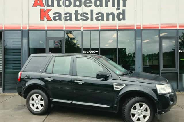 Land Rover Freelander (2011) thumbnail 2