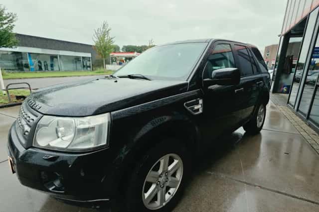 Land Rover Freelander (2011) thumbnail 5