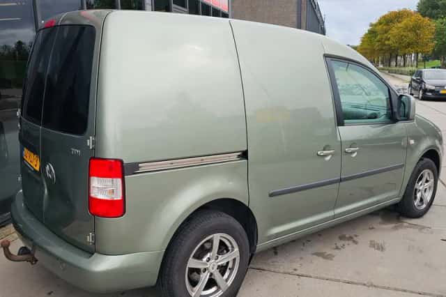 Volkswagen Caddy (2008) thumbnail 4