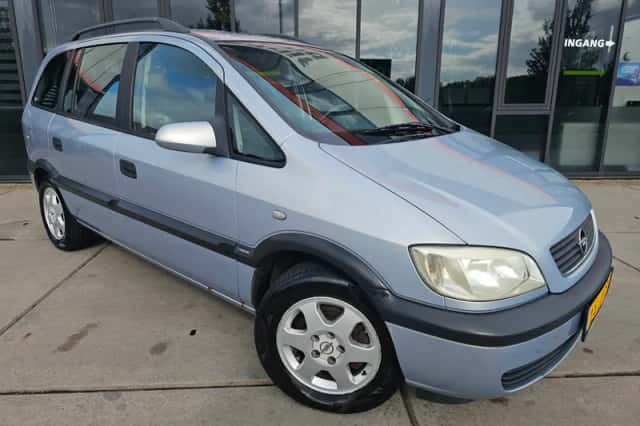 Opel Zafira (2002) thumbnail 3