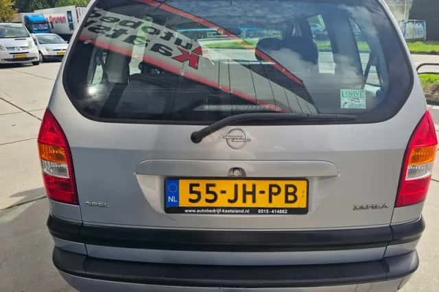Opel Zafira (2002) thumbnail 6