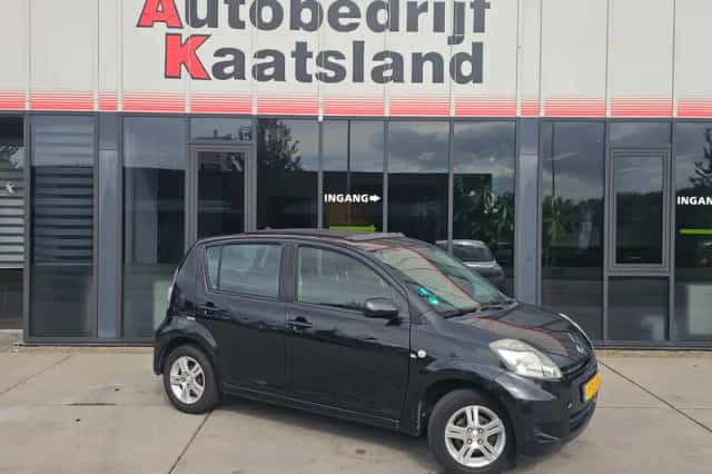 Daihatsu Sirion 2 (2008) thumbnail 1