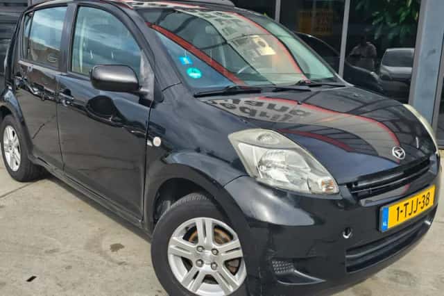 Daihatsu Sirion 2 (2008) thumbnail 3
