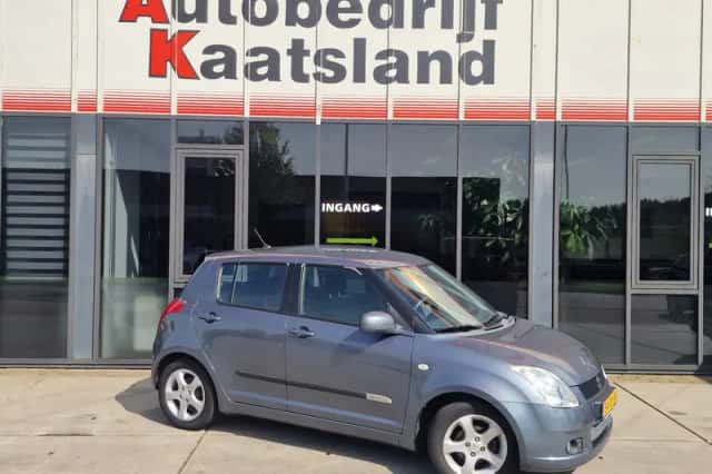 Suzuki Swift (2006) thumbnail 1